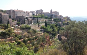 Gordes, Roussillon, la fontaine du Vaucluse