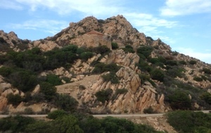 Le tour de Maddalena: une belle maison de pierres