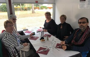 Les touristes pour la ballade en bateau ! Courage, Patrick, tu vas bientôt remonter sur le vélo !