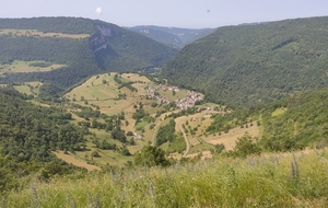 Panorama sur le village de Oncieu